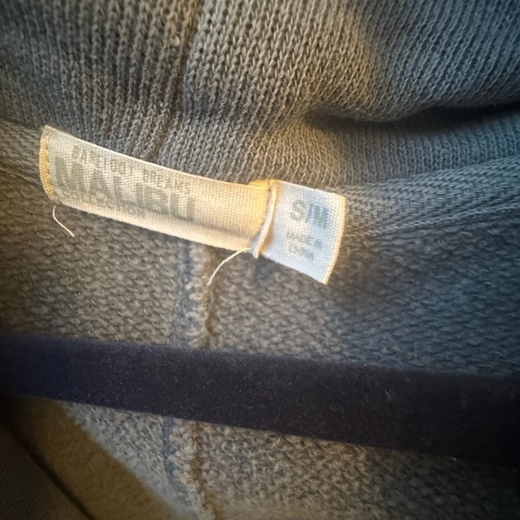 Barefoot Dreams Malibu Charcoal Sweater Medium - Picture 5 of 5